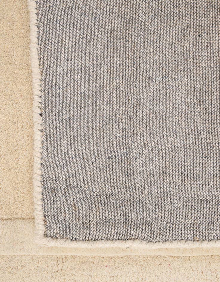 Detail image of 2' 8 x 4' 10 Luna Wool Rug