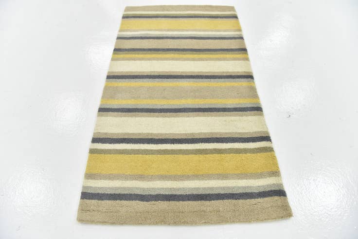 Detail image of 2' 8 x 4' 10 Luna Wool Rug