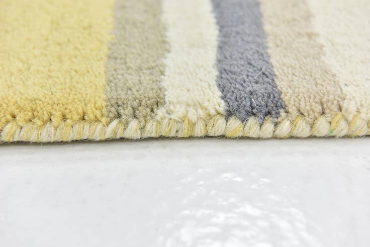 Detail image of 2' 9 x 4' 10 Luna Wool Rug