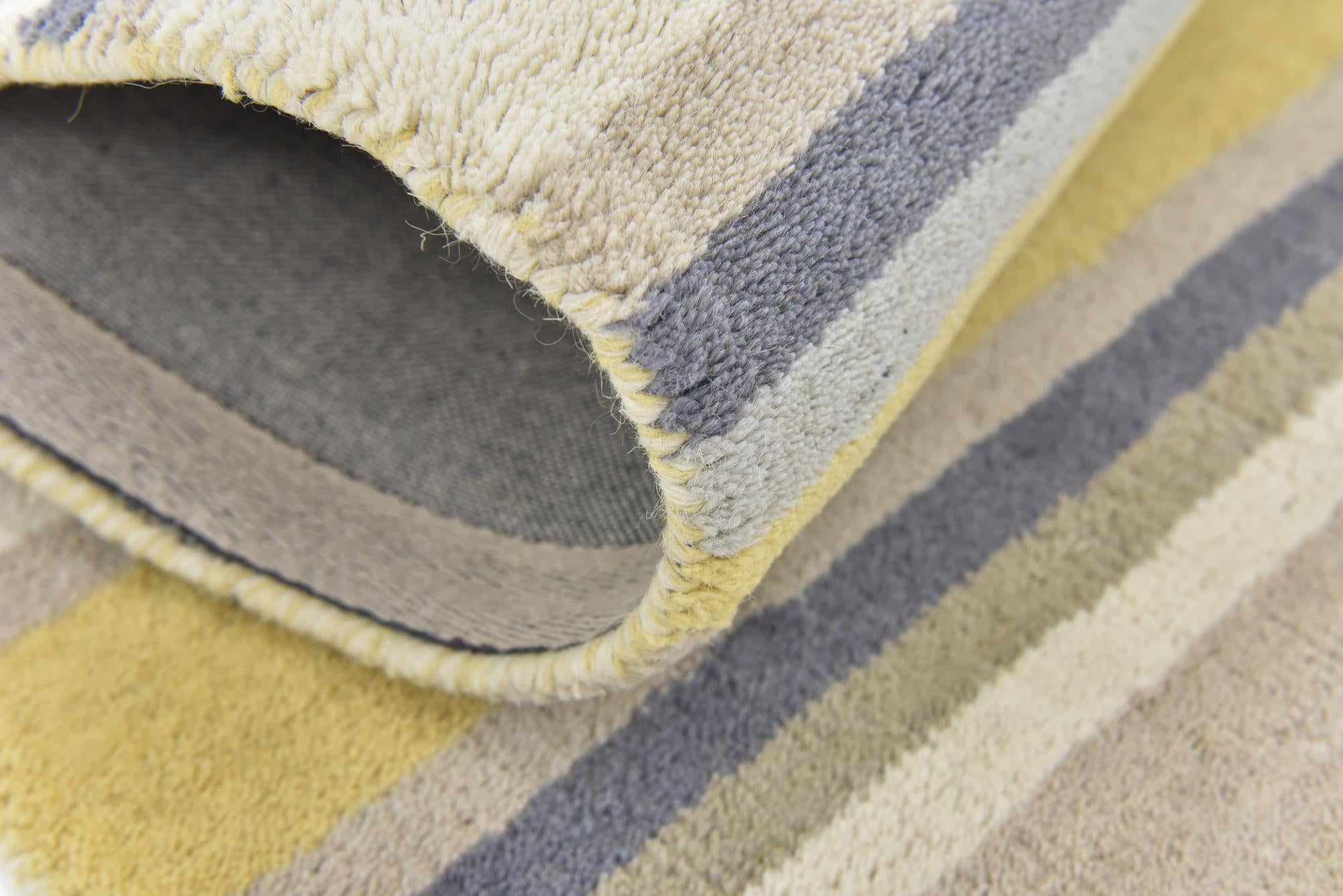 2' 8 x 4' 10 Luna Wool Rug