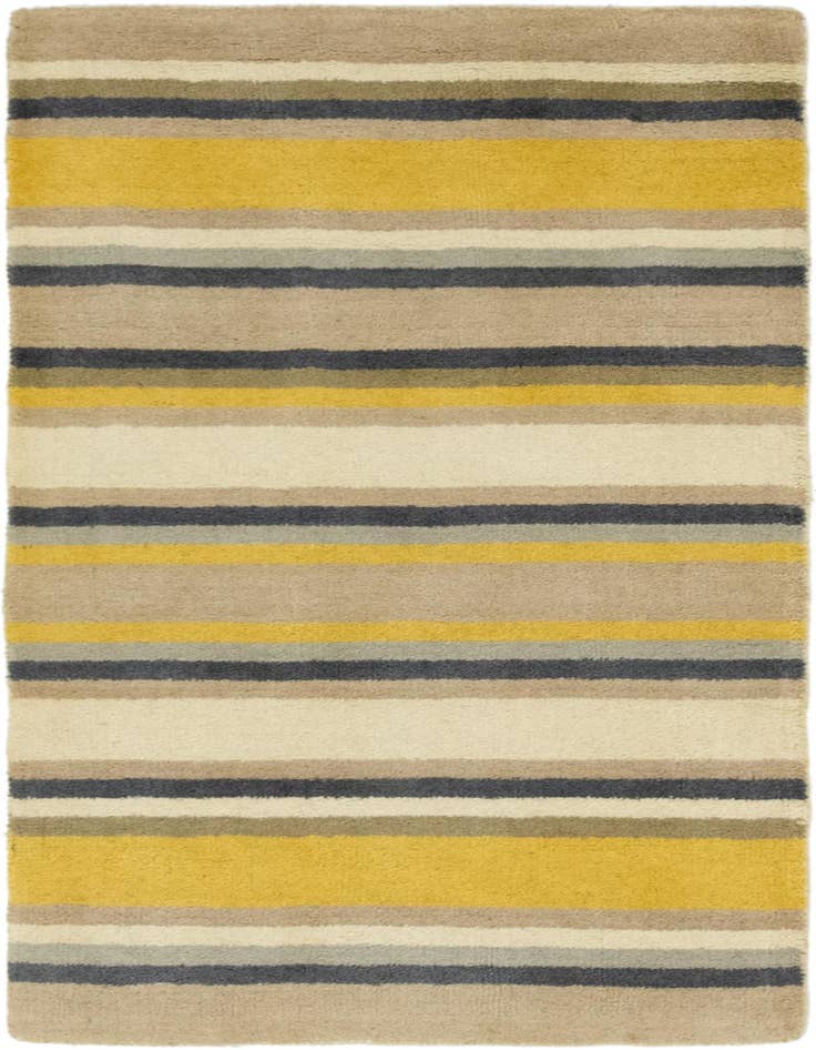 Detail image of 2' 8 x 4' 10 Luna Wool Rug