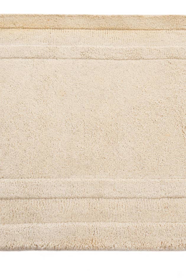 Detail image of 2' 8 x 5' Luna Wool Rug