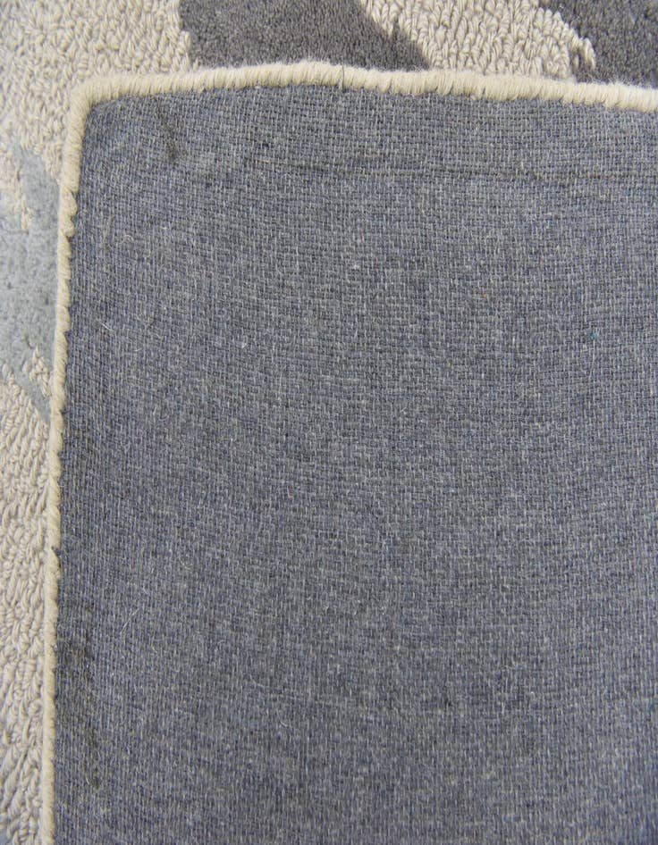 Detail image of 3' x 5' Luna Wool Rug