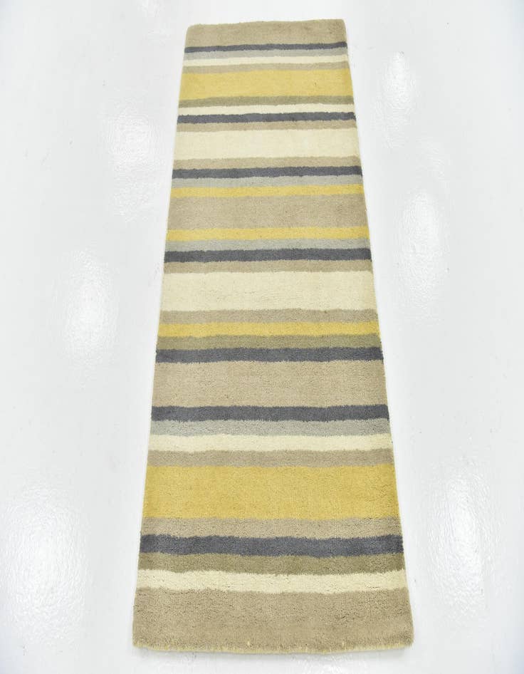 Detail image of 2' 8 x 4' 10 Luna Wool Rug