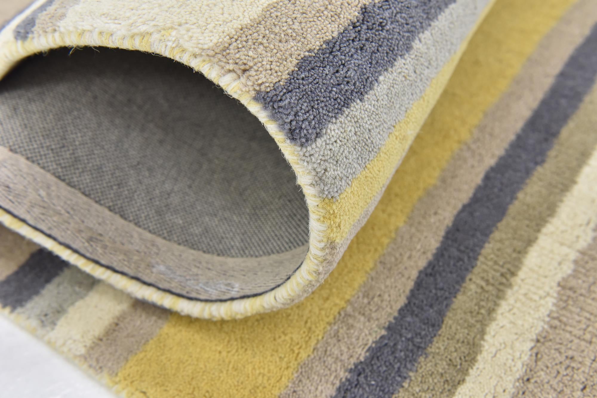 2' 8 x 4' 10 Luna Wool Rug