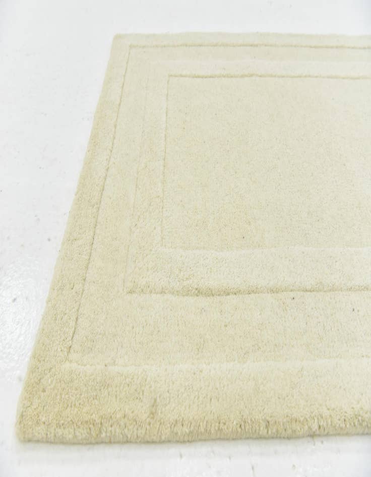 Detail image of 2' 8 x 5' Luna Wool Rug