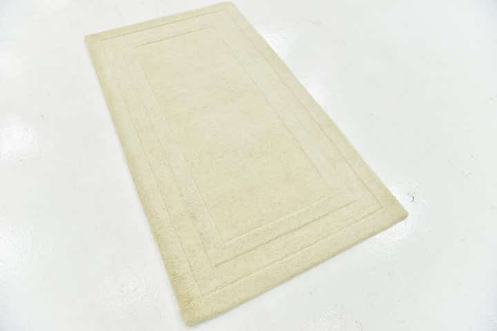 2' 9 x 5' Luna Wool Rug