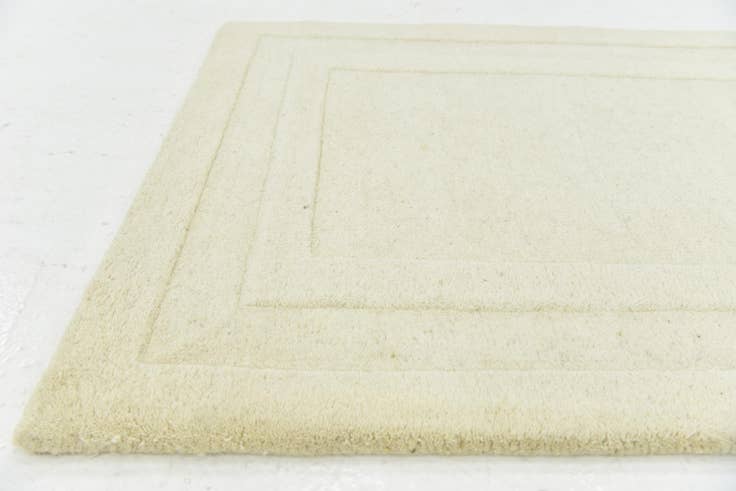 Detail image of 2' 9 x 5' Luna Wool Rug