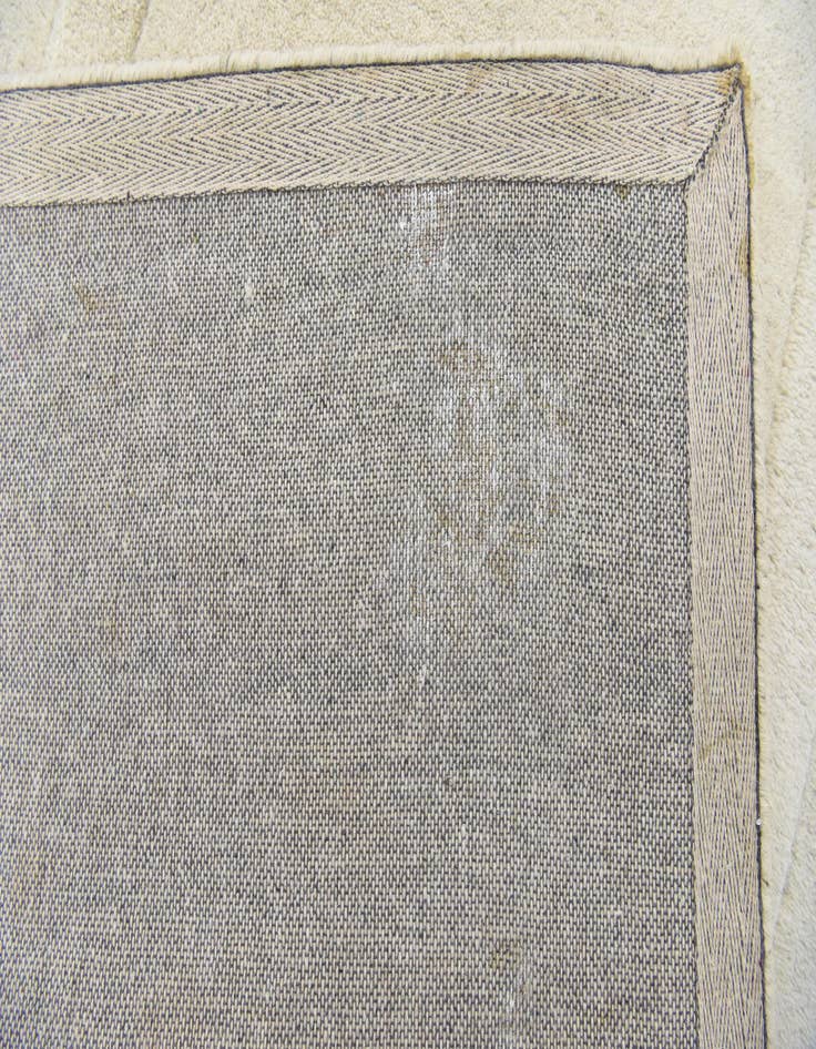 Detail image of 2' 9 x 5' Luna Wool Rug