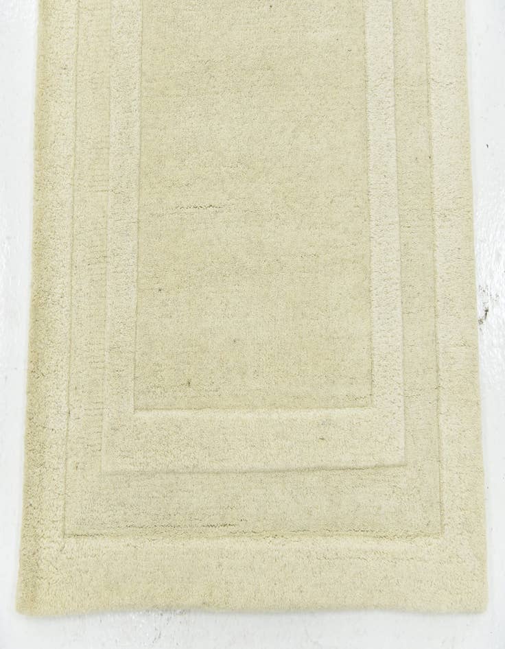 Detail image of 2' 9 x 5' Luna Wool Rug