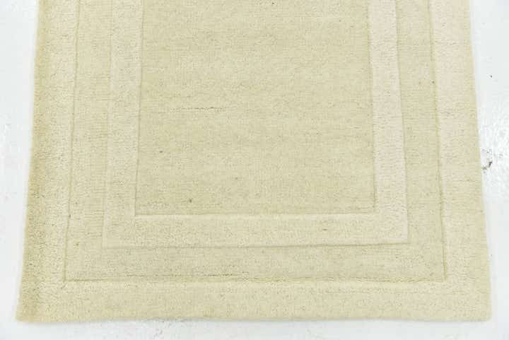 2' 9 x 5' Luna Wool Rug