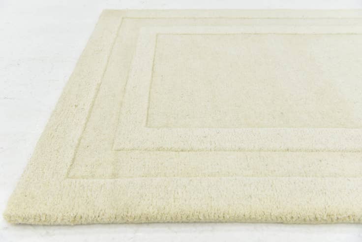 Detail image of 2' 9 x 5' Luna Wool Rug