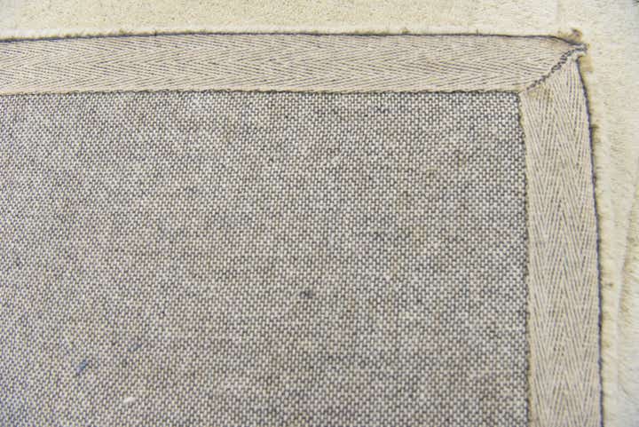 2' 9 x 5' Luna Wool Rug