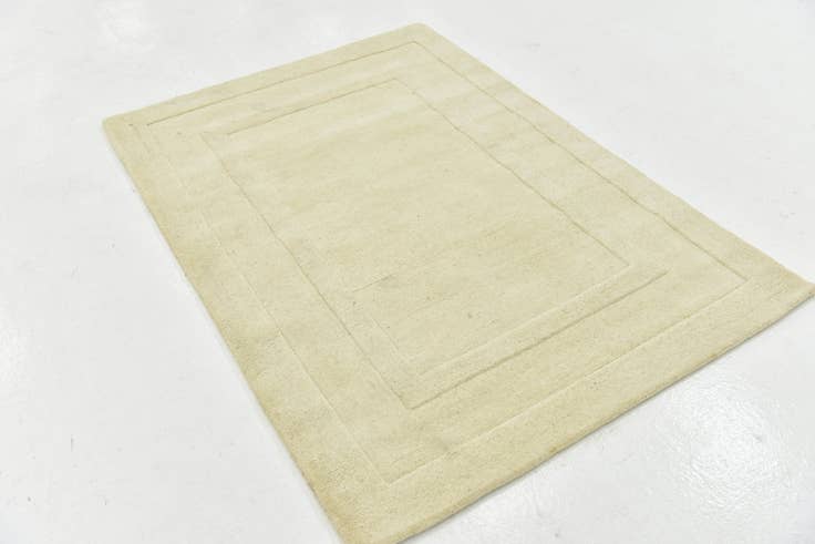 Detail image of 4' x 5' 6 Luna Wool Rug