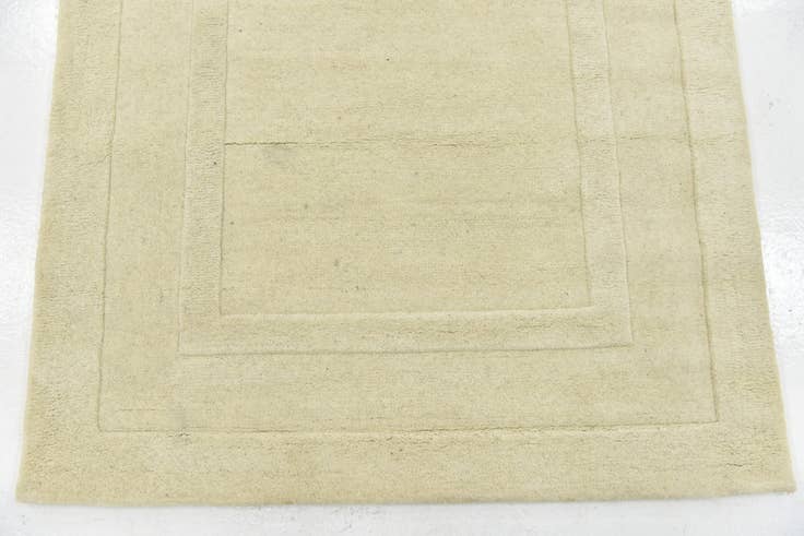 Detail image of 4' x 5' 6 Luna Wool Rug