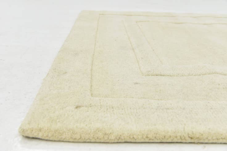 Detail image of 4' x 5' 6 Luna Wool Rug