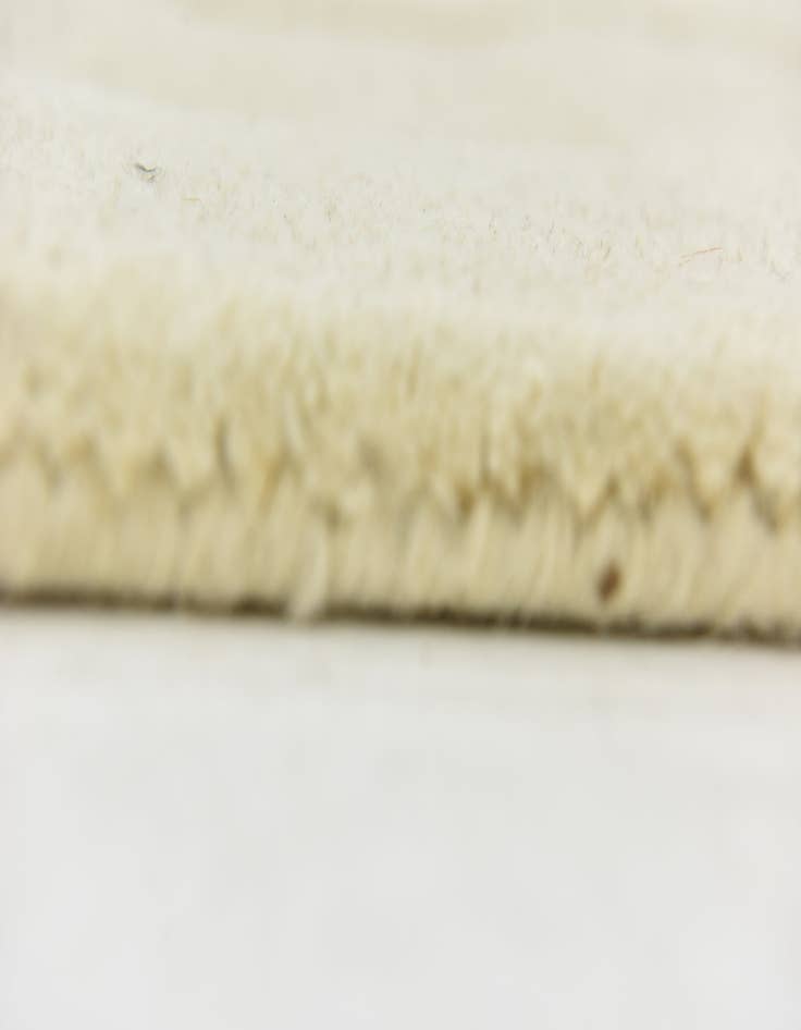 Detail image of 4' x 5' 6 Luna Wool Rug