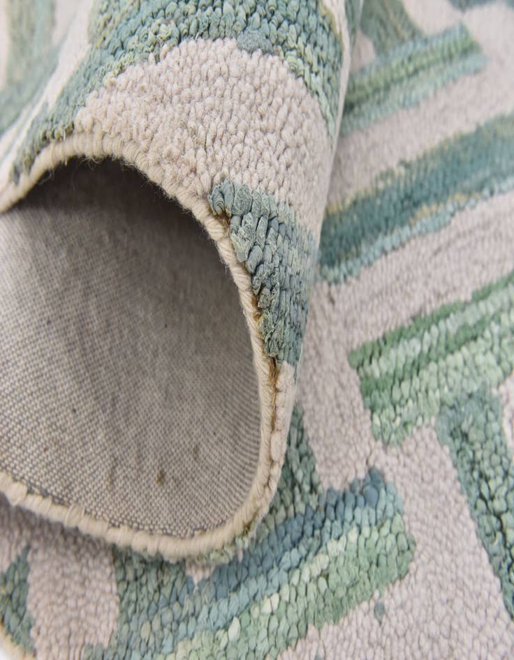 Detail image of 4' x 6' 2 Luna Rug