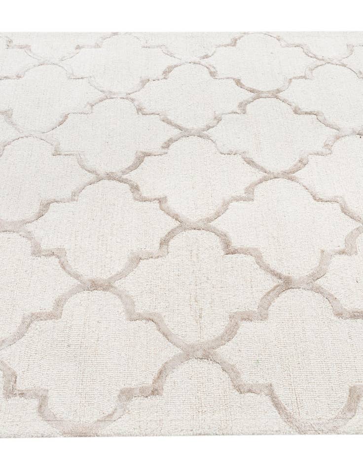 Detail image of 5' x 7' 5 Luna Rug