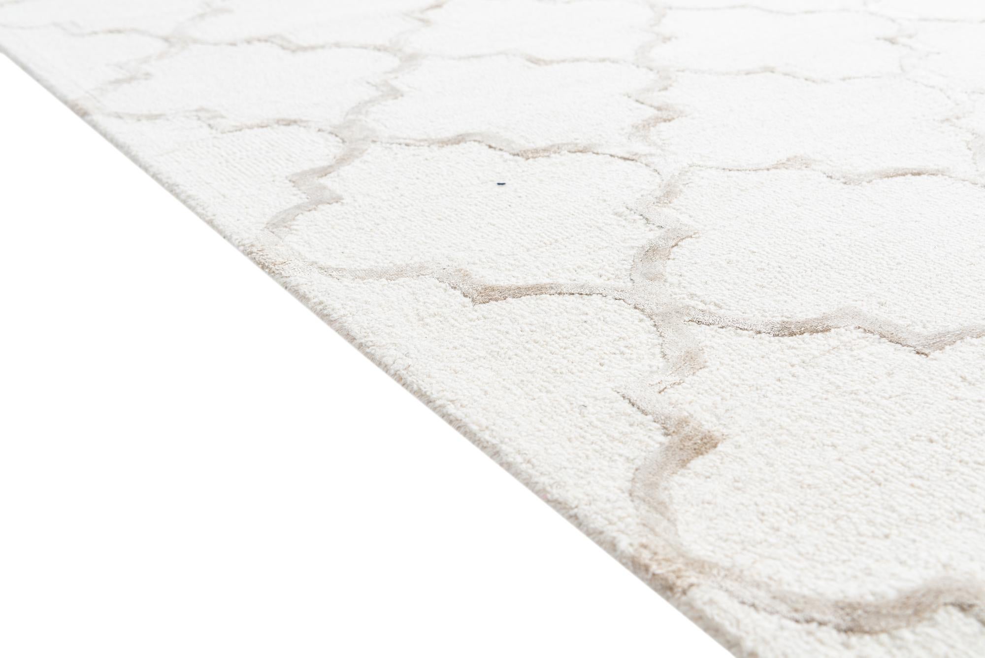 5' 1 x 7' 7 Luna Rug