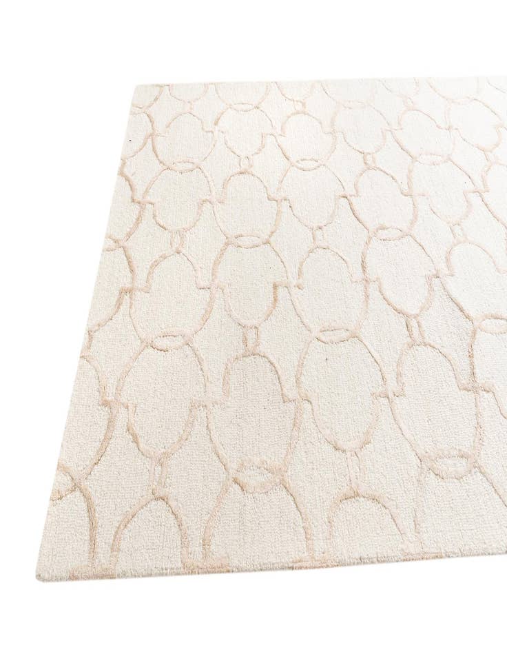 Detail image of 5' 1 x 7' 6 Luna Rug
