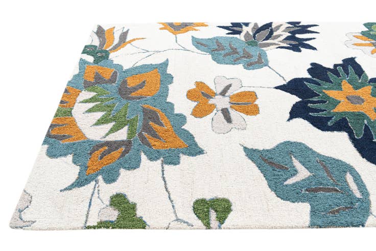 Detail image of 5' 1 x 8' Luna Rug