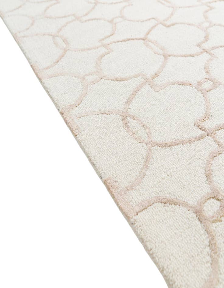Detail image of 5' 1 x 7' 5 Luna Rug