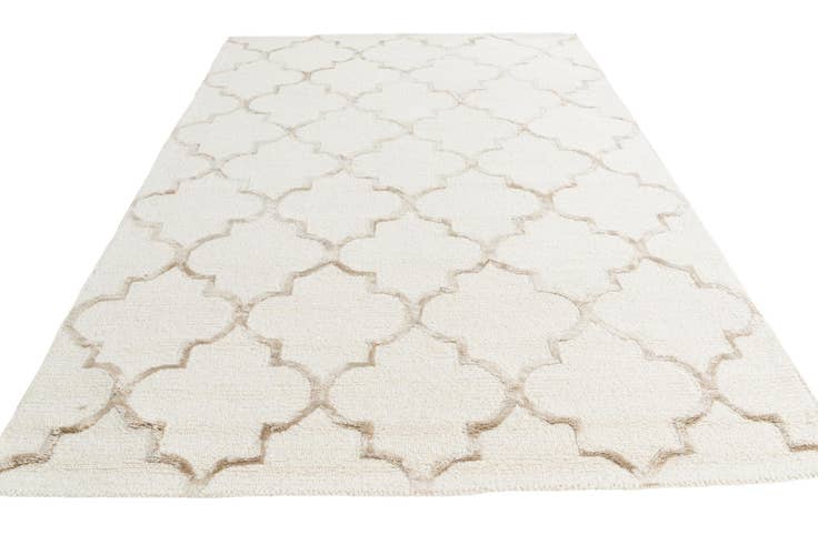 Detail image of 5' 1 x 7' 6 Luna Rug