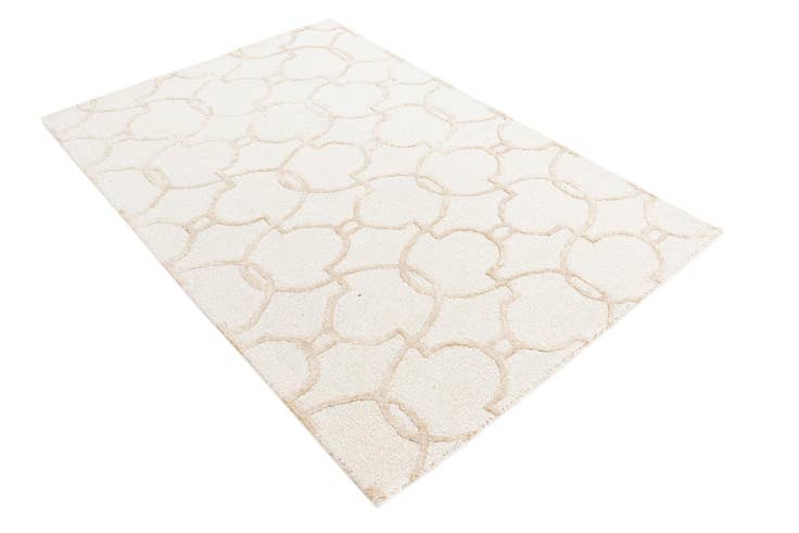 Detail image of 4' 1 x 6' Luna Rug