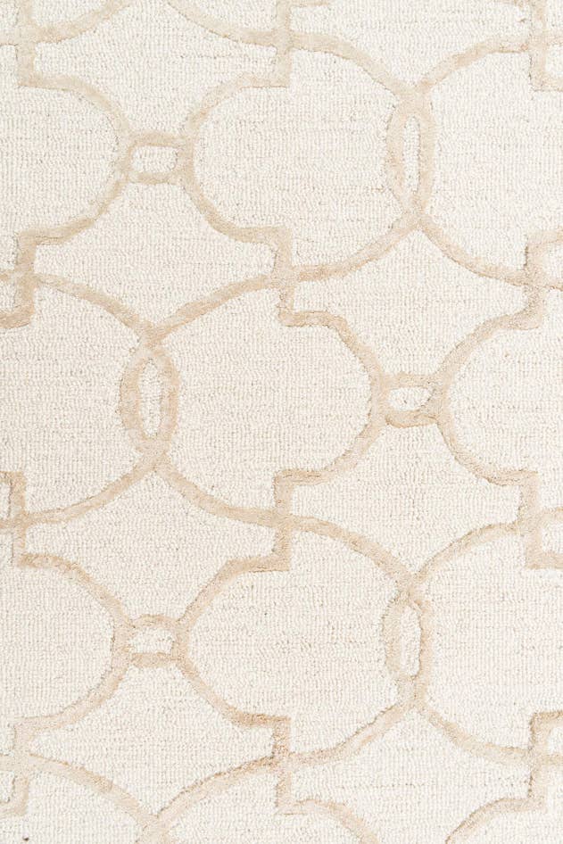 Detail image of 4' 1 x 6' Luna Rug