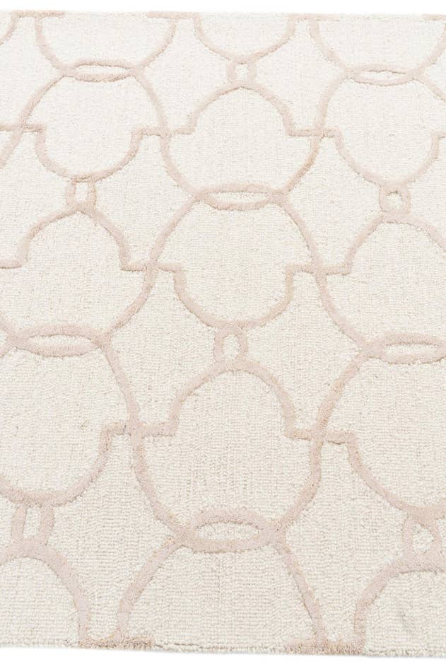 Detail image of 4' 1 x 6' Luna Rug