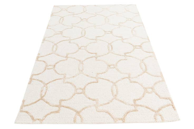Detail image of 4' 1 x 6' Luna Rug