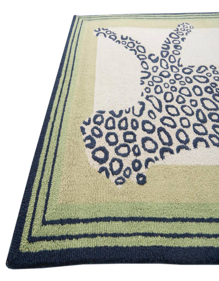 Detail image of 5' x 7' 10 Luna Rug