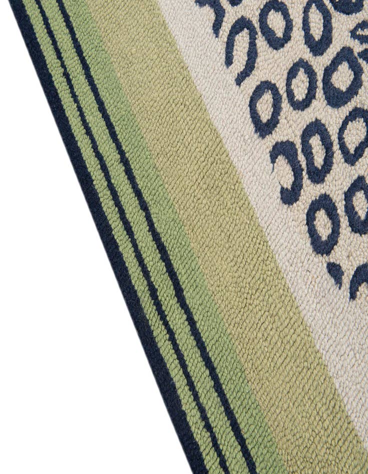 Detail image of 5' x 7' 10 Luna Rug