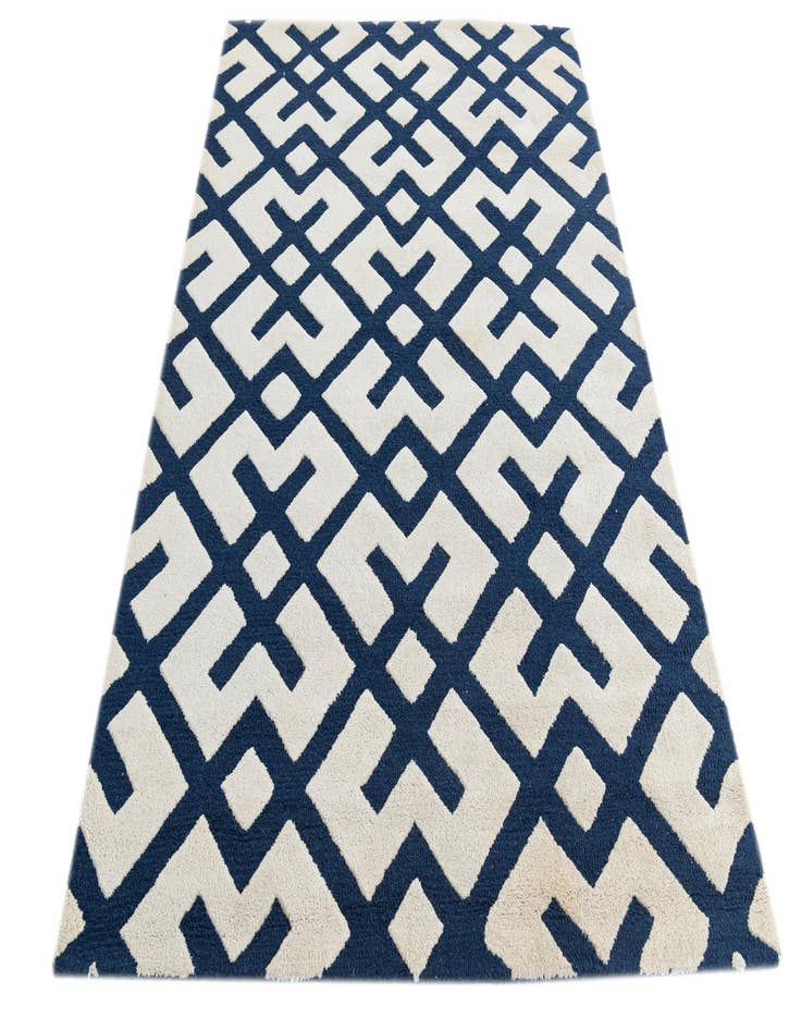 Detail image of 5' x 7' 6 Luna Rug