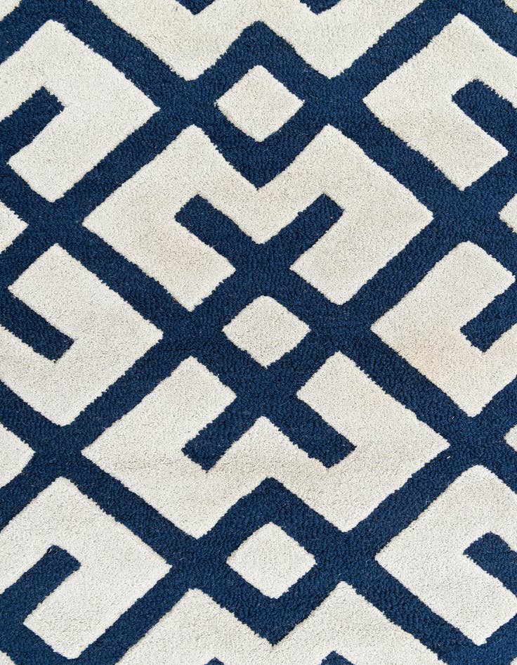 Detail image of 5' x 7' 6 Luna Rug
