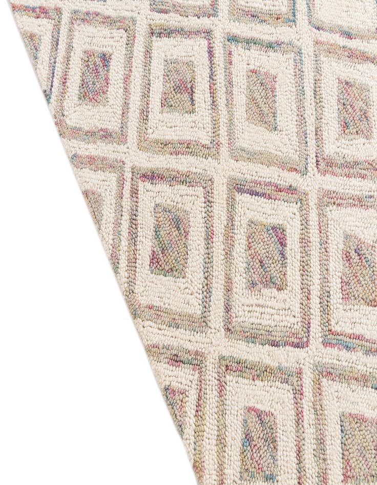 Detail image of 5' 1 x 7' Luna Rug