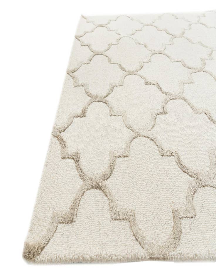 Detail image of 5' x 7' 5 Luna Rug