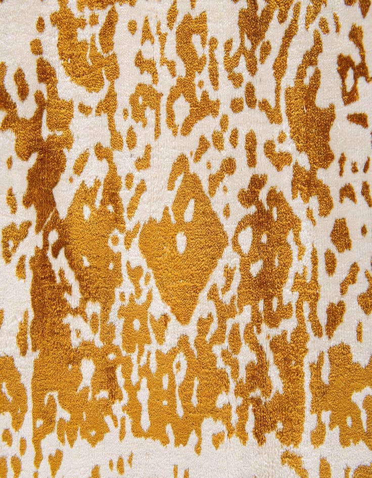 Detail image of 3' x 5' 2 Luna Rug