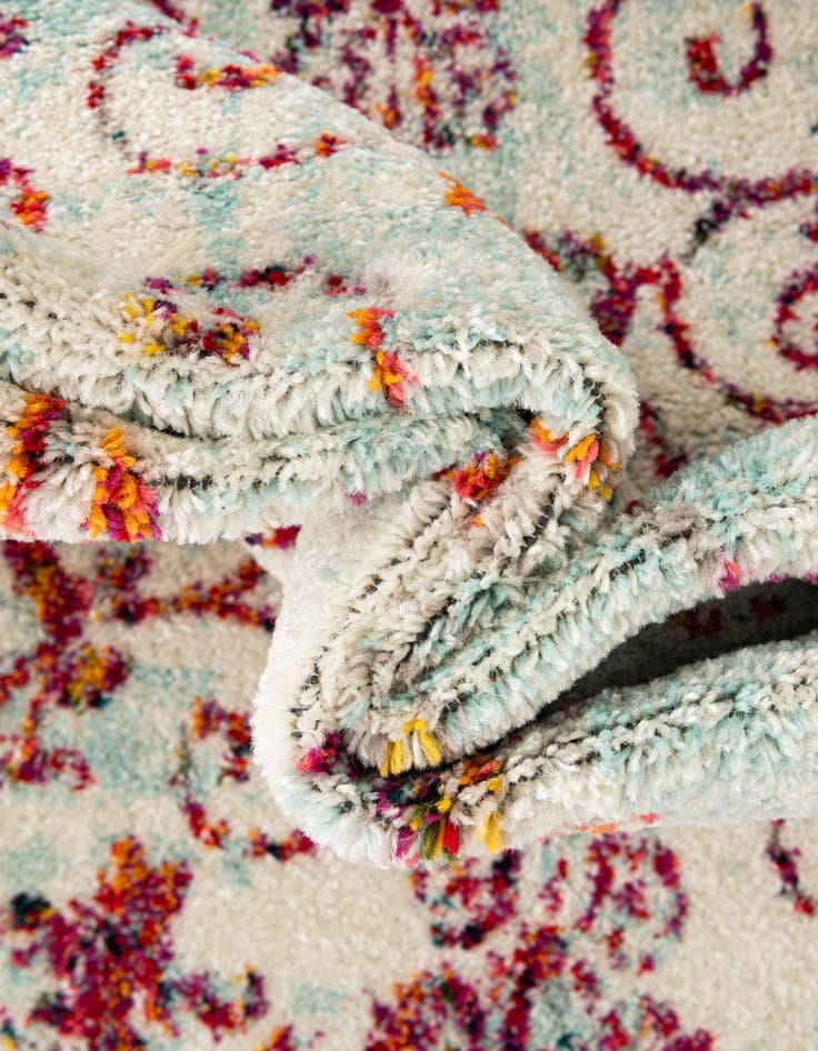 Detail image of 7' 10 x 10' Madeline Rug
