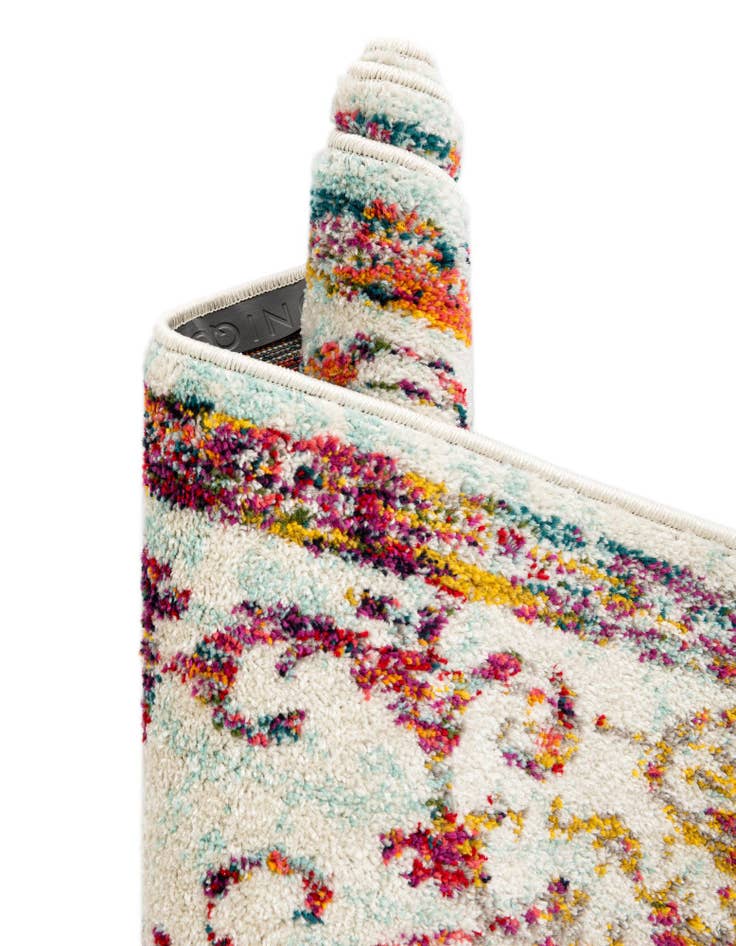 Detail image of 7' x 10' Madeline Rug