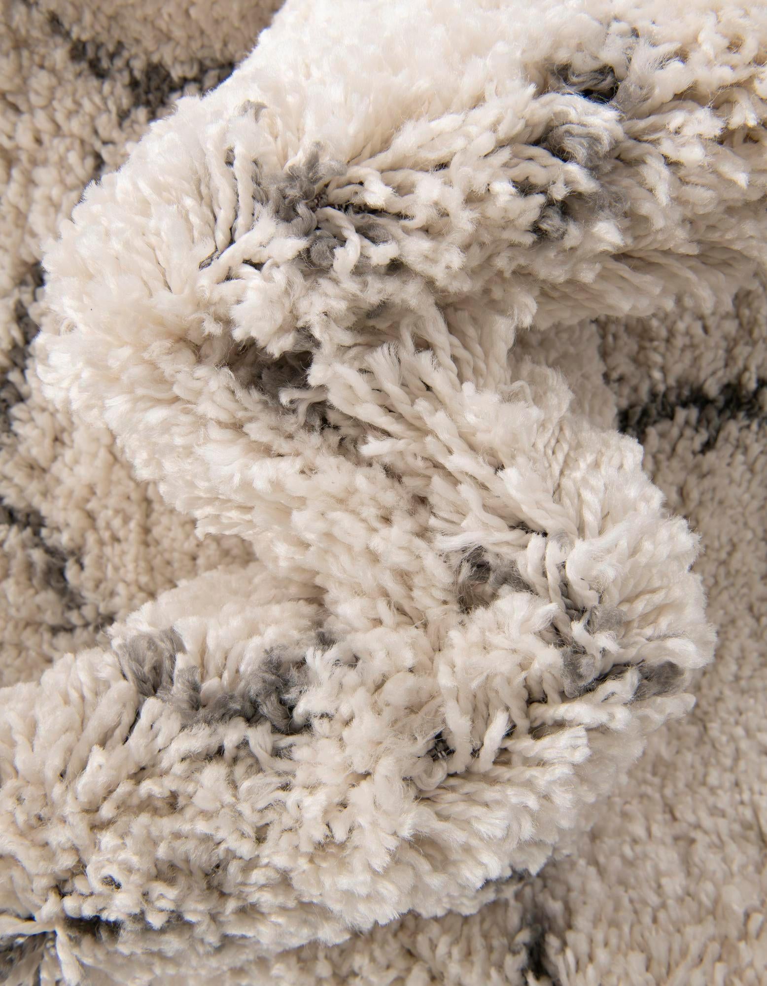 2' 2 x 3' Marrakesh Shag Rug