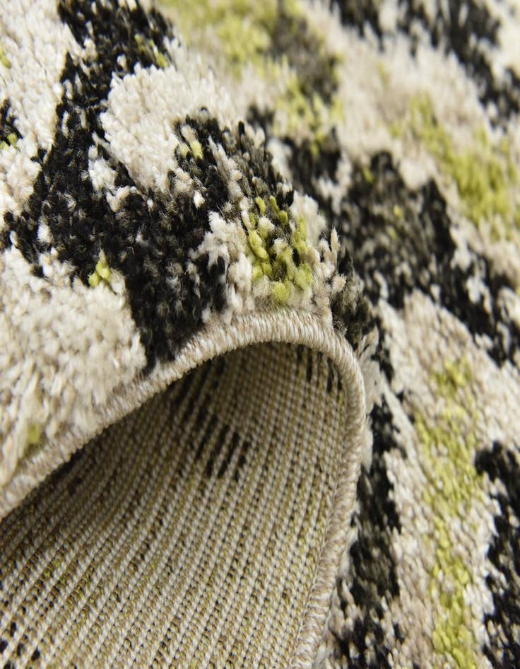 Detail image of 5' 3 x 7' 7 Midas Frieze Rug