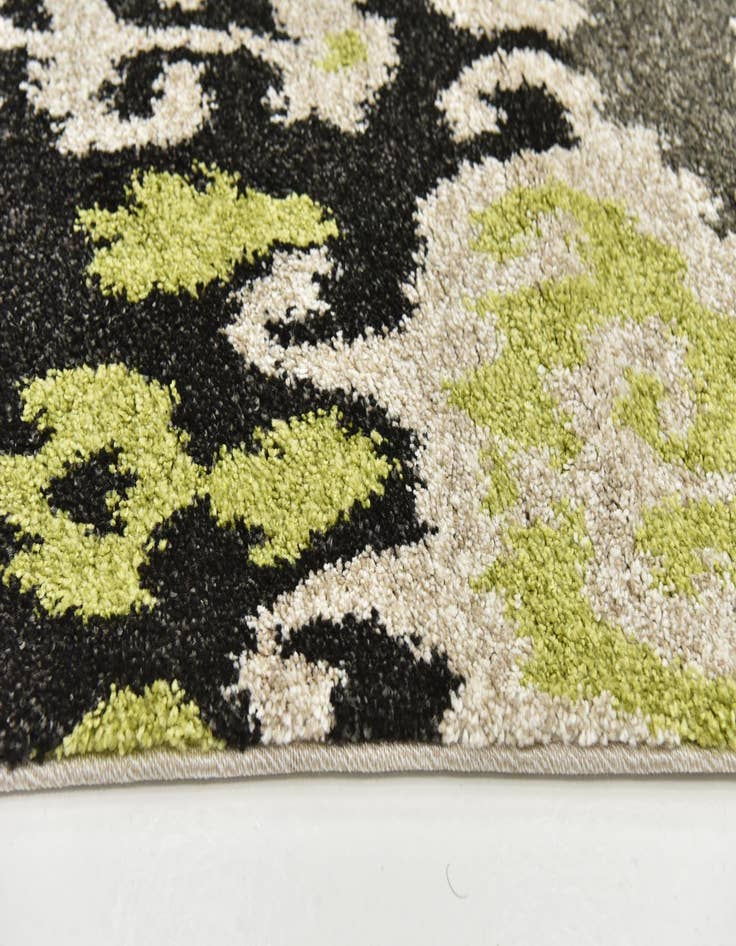 Detail image of 5' x 7' 7 Midas Frieze Rug