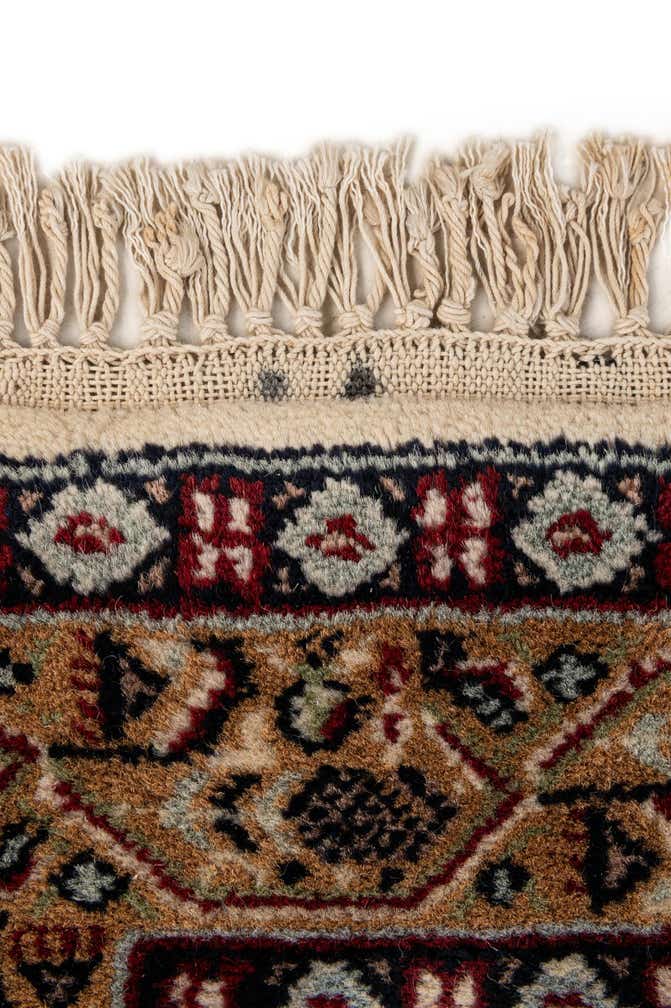 2' 5 x 4' 8 Hand Knotted Mir Wool Rug