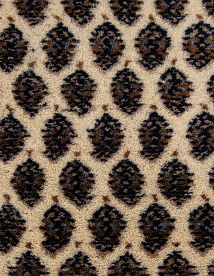 Detail image of 2' 11 x 5' 1  Hand Knotted Mir Wool Rug