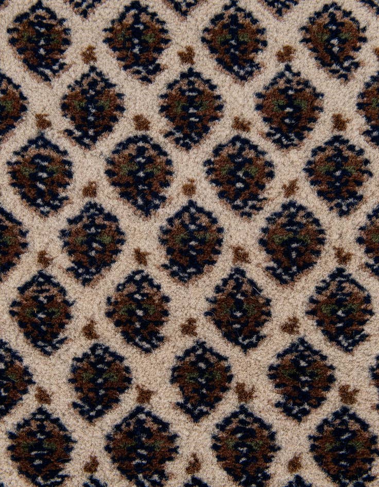 Detail image of 3' 2 x 5' 6  Hand Knotted Mir Wool Rug