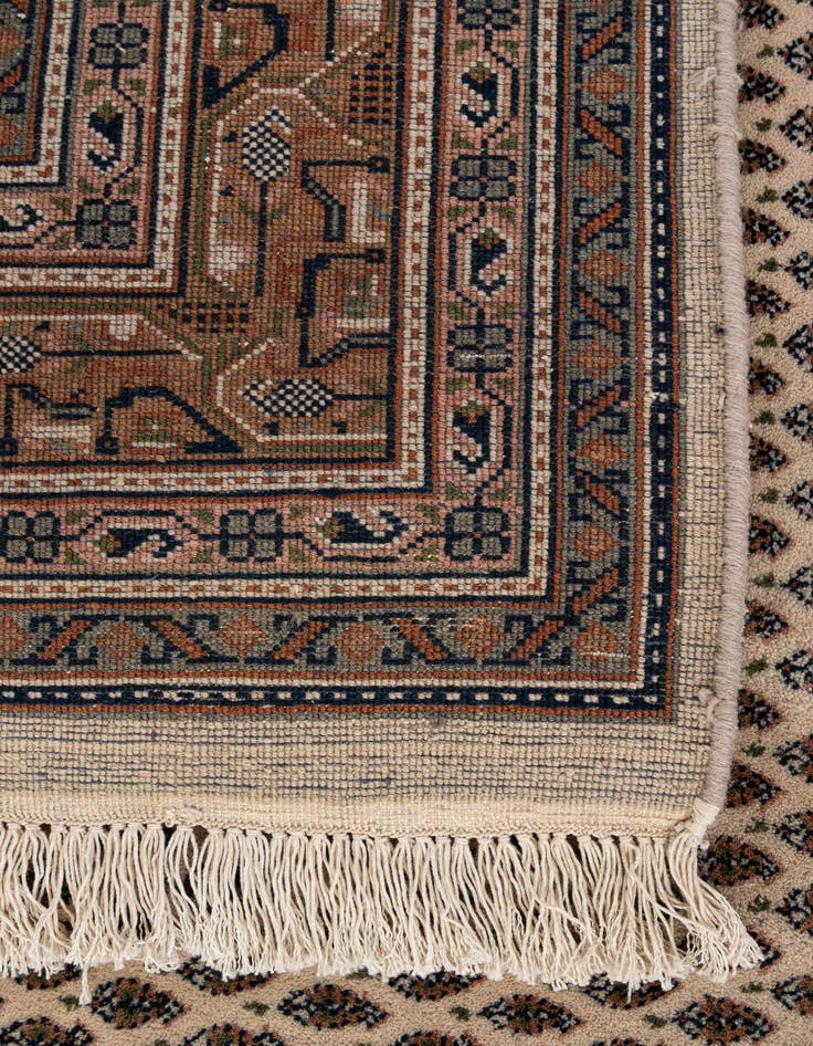 Detail image of 5' 9 x 7' 11  Hand Knotted Mir Wool Rug
