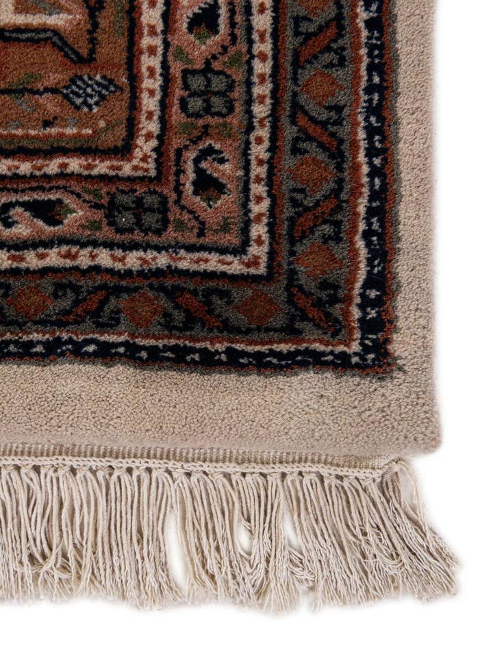 Detail image of 5' 9 x 7' 11  Hand Knotted Mir Wool Rug