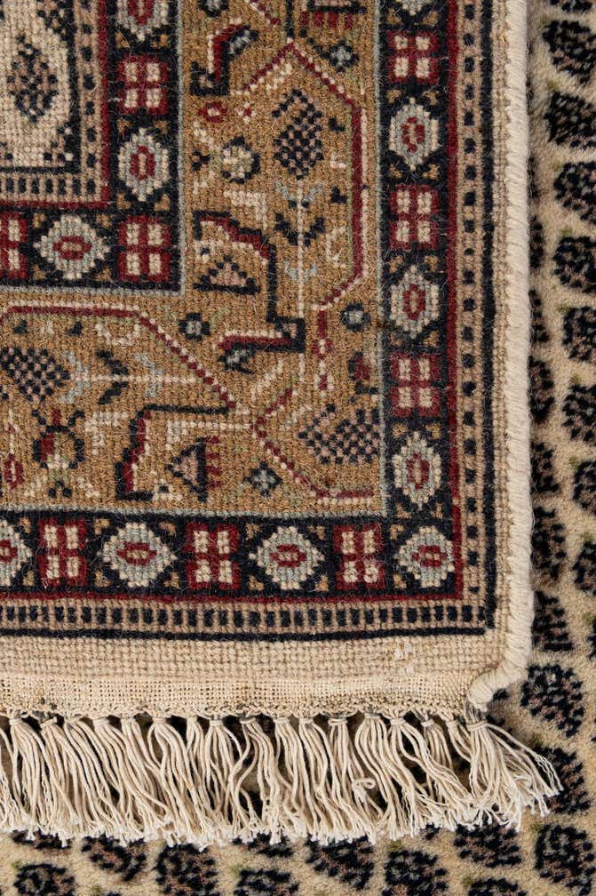 2' 11 x 5' 3 Hand Knotted Mir Wool Rug